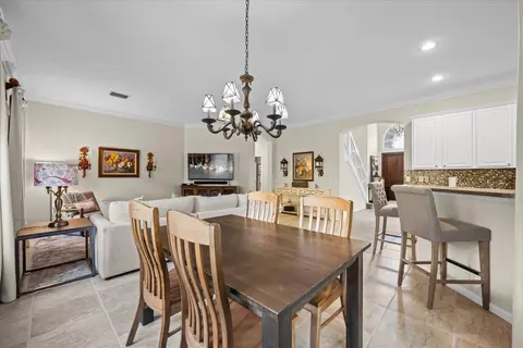 Dining - 464 Oriole Ln, Jupiter, FL 33458 photo 3 of 4