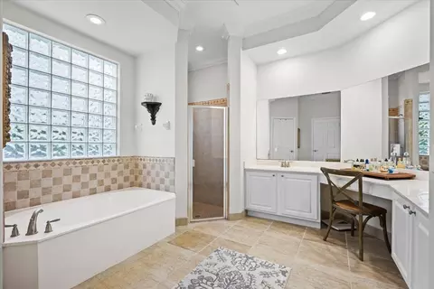 Bath - 464 Oriole Ln, Jupiter, FL 33458 photo 1 of 6