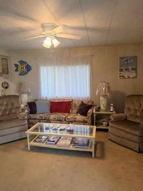 5603 Lagoon Dr, Fort Lauderdale, FL 33312