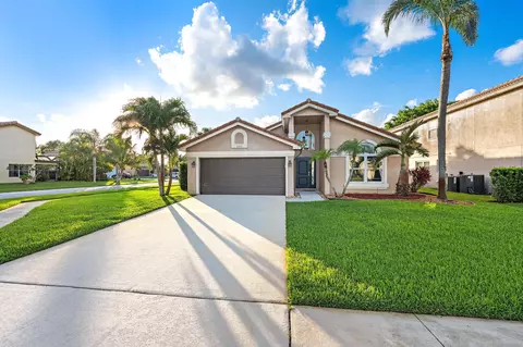 8657 Tourmaline Blvd, Boynton Beach, FL 33472