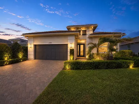 11340 SW Lunata Way, Port Saint Lucie, FL 34987