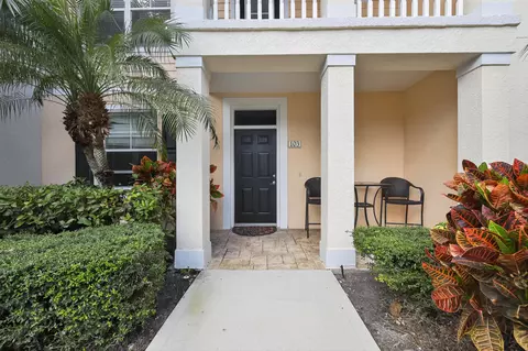 156 Aragon Way, Jupiter, FL 33458 photo 4