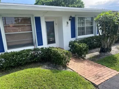 5452 Poppy Pl #B, Delray Beach, FL 33484