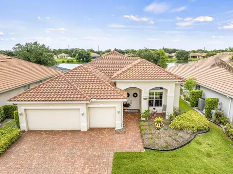 1774 Belmont Cir SW, Vero Beach, FL 32968