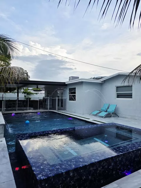 1902 Baythorne Rd, West Palm Beach, FL 33415