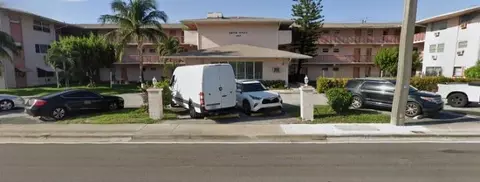 Exterior - 1480 E Sample Rd #207, Pompano Beach, FL 33064 photo 1 of 2