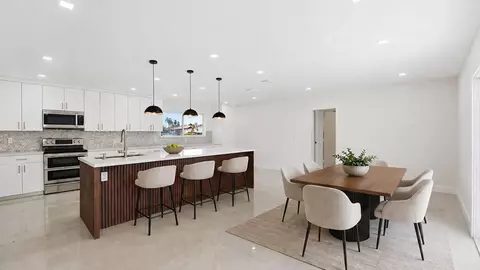 21020 Highland Lakes Blvd, Miami, FL 33179