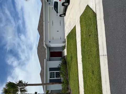 456 Cherimoya St, Fort Pierce, FL 34981