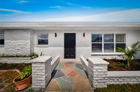 216 W Arbor Ave, Port Saint Lucie, FL 34952