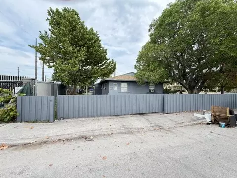 714 S H St, Lake Worth Beach, FL 33460