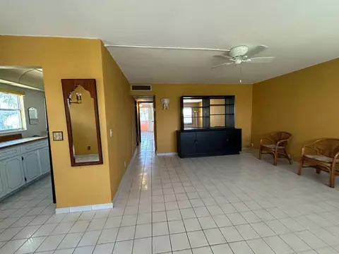 137 Saxony C Ter, Delray Beach, FL 33446