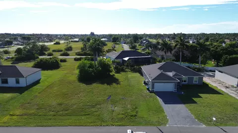 2012 NW 24th Pl, Cape Coral, FL 33993