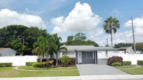 702 SW 1st St, Delray Beach, FL 33444