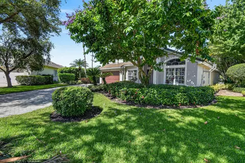 276 Swan Ln, Jupiter, FL 33458 photo 2