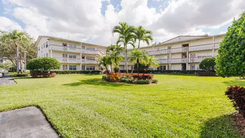 Exterior - 272 Preston G Way, Boca Raton, FL 33434 photo 3 of 4