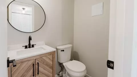 Bath - 272 Preston G Way, Boca Raton, FL 33434 photo 1 of 4
