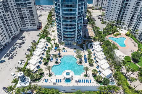 3101 S Ocean Dr #2707, Hollywood, FL 33019