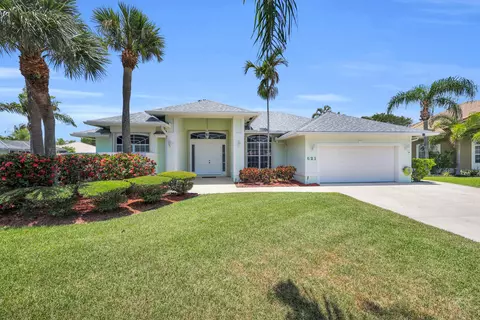 521 Cypress Cir, Tequesta, FL 33469