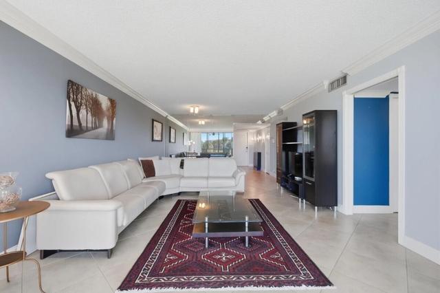 3001 S Palm Aire Dr #206, Pompano Beach, FL 33069