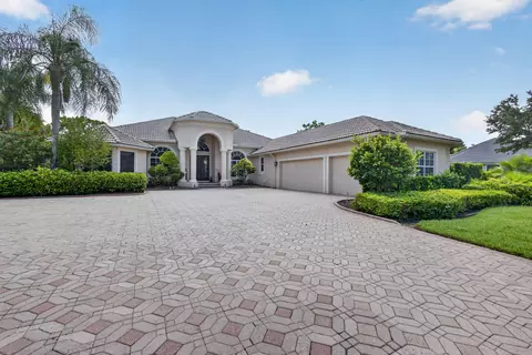 8055 Woodsmuir Dr, West Palm Beach, FL 33412