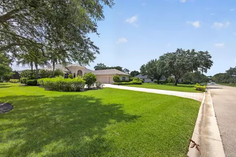 8055 Woodsmuir Dr, West Palm Beach, FL 33412