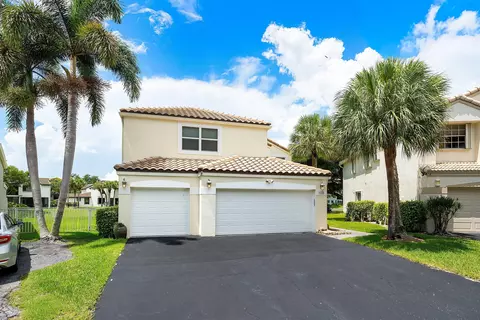 6240 NW 76th Ct, Parkland, FL 33067