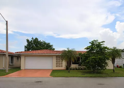 4914 NW 49th Rd, Tamarac, FL 33319