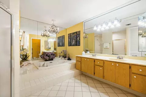 Bath - 224 Cape Pointe Cir, Jupiter, FL 33477 photo 1 of 3