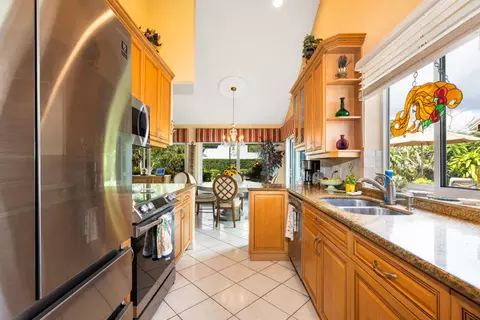 Kitchen - 224 Cape Pointe Cir, Jupiter, FL 33477 photo 1 of 2