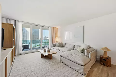 2301 Collins Ave #1205, Miami Beach, FL 33139