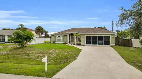 844 SW Hamberland Ave, Port Saint Lucie, FL 34953