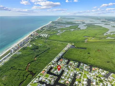 123 Queen Ann Ct, Hutchinson Island, FL 34949
