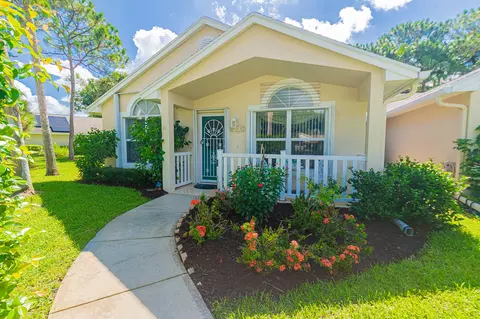 695 NW San Remo Cir, Port Saint Lucie, FL 34986