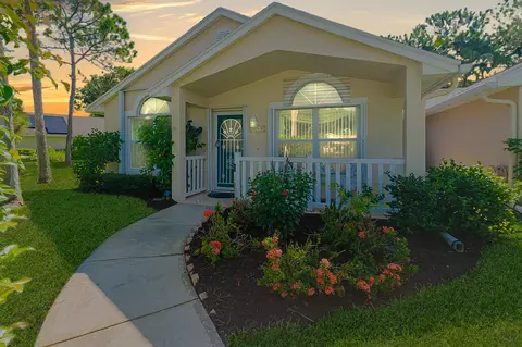 695 NW San Remo Cir, Port Saint Lucie, FL 34986
