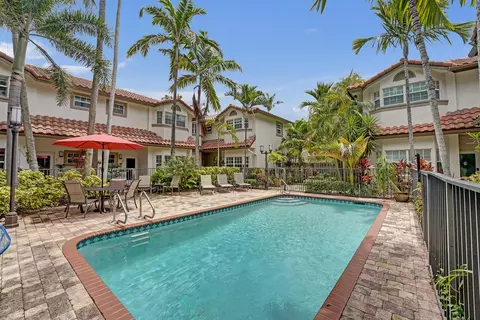 620 NE 9th Ave #6, Fort Lauderdale, FL 33304