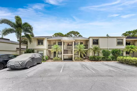 12926 Briarlake Dr #201, Palm Beach Gardens, FL 33418
