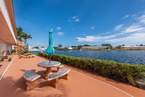 925 SW 11th Ave #3J, Hallandale, FL 33009