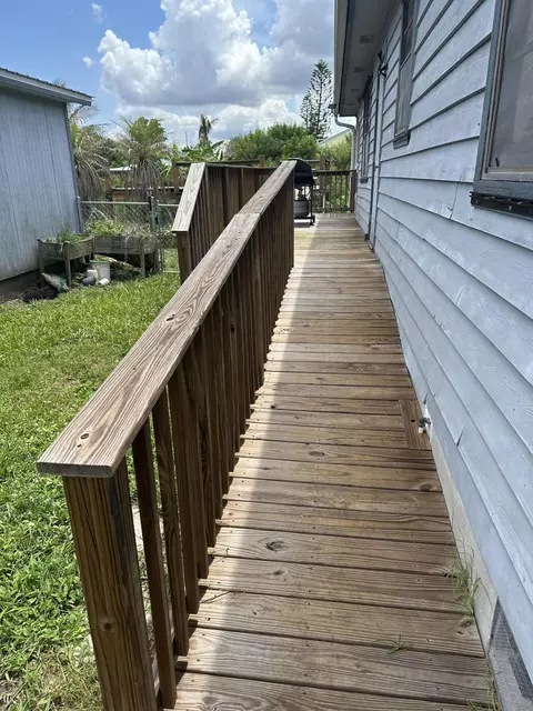 Exterior - 1110 3rd St, Okeechobee, FL 34974 photo 4 of 5