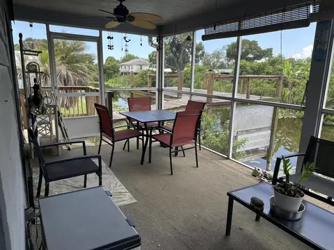 Exterior - 1110 3rd St, Okeechobee, FL 34974 photo 2 of 5