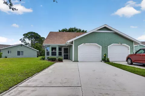 1474 SE Rivergreen Cir, Port Saint Lucie, FL 34952