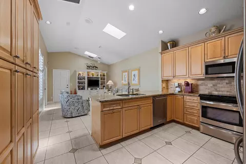 Kitchen - 3878 N Longview Dr, Jupiter, FL 33477 photo 3 of 5