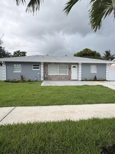 5612 S 36th St, Greenacres, FL 33463