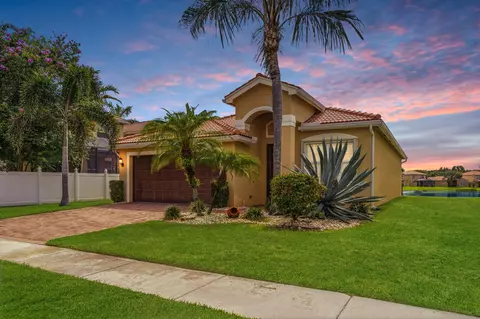 10425 Pearwood Pl, Boynton Beach, FL 33437