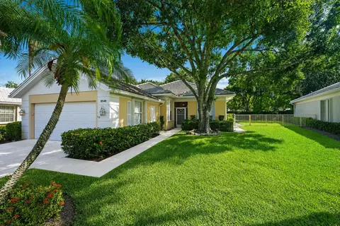 8548 Beaconhill Rd, Palm Beach Gardens, FL 33410