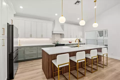 Kitchen - 110 Pennock Trace Dr, Jupiter, FL 33458 photo 3 of 6