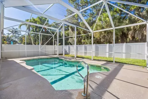 Exterior - 110 Pennock Trace Dr, Jupiter, FL 33458 photo 7 of 10