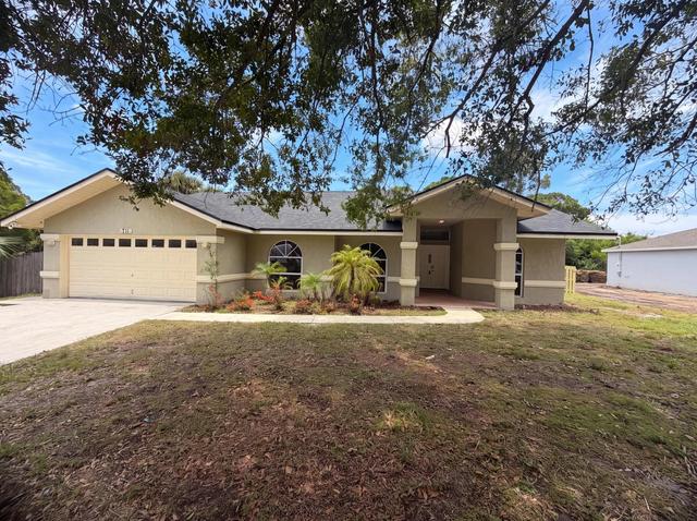711 SE Celtic Ave, Port Saint Lucie, FL 34983