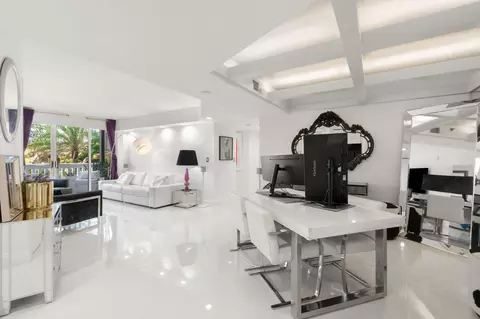1000 E Island Blvd #305, Aventura, FL 33160