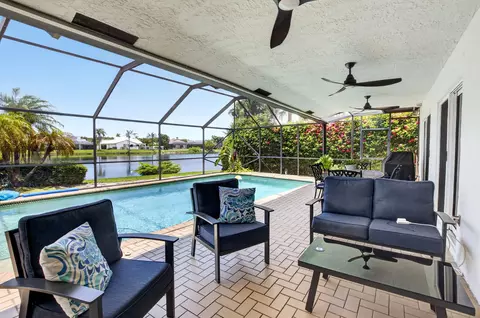 7082 NW 3rd Ave, Boca Raton, FL 33487
