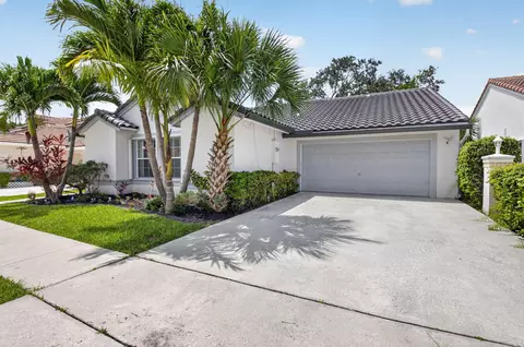 10048 Country Brook Rd, Boca Raton, FL 33428